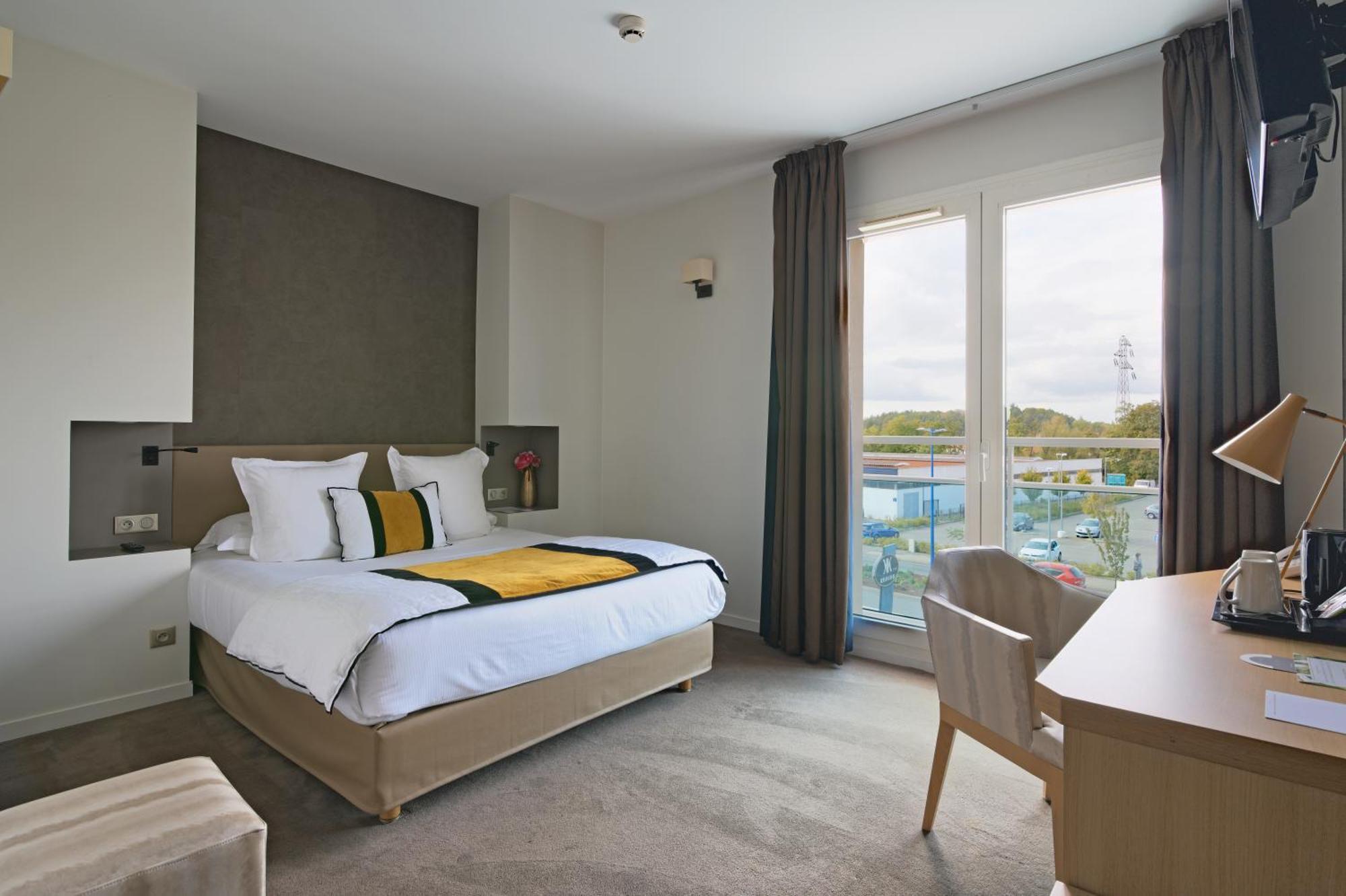 Les Suites - Konine 4 - Hotel & Bar & Restaurant Montceau-les-Mines Zewnętrze zdjęcie